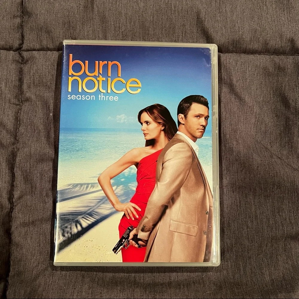 Burn Notice Seasons 1-3 on DVD Spy Action Drama USS Network Jeffrey Donovan - Picture 12 of 16